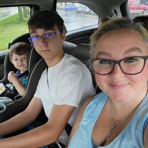 Meet your Posher, Crystal